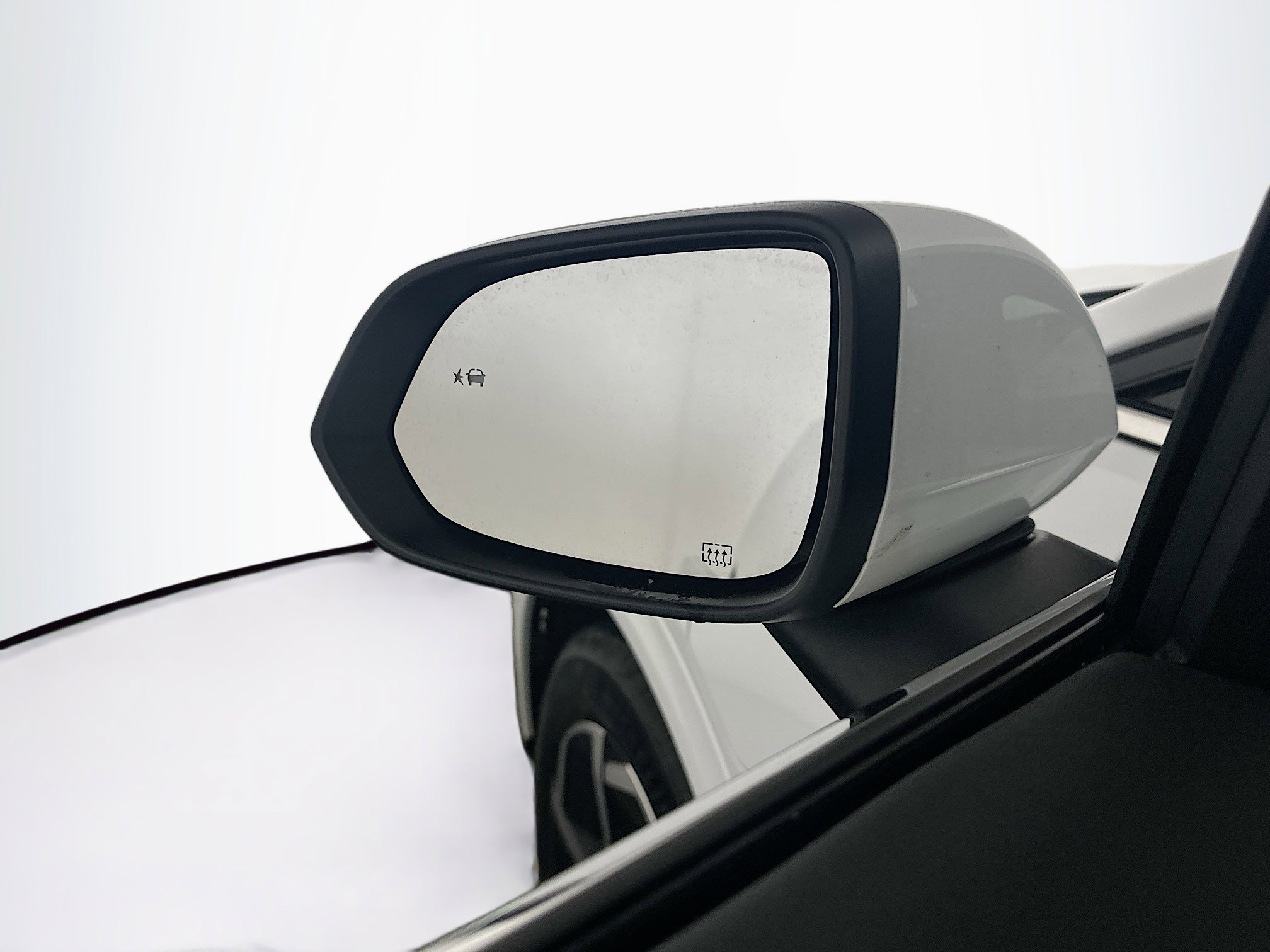 Used 2025 Chevrolet Equinox EV LT FWD image 16