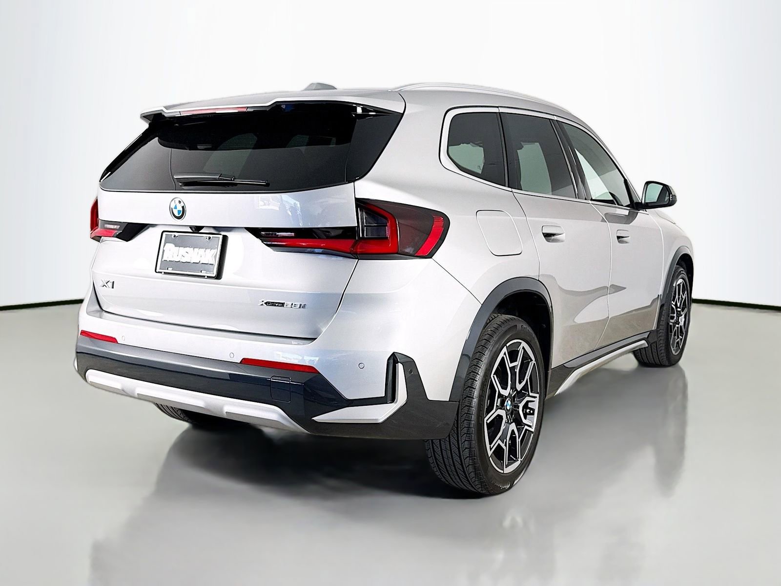 Used 2025 BMW X1 xDrive28i w/ Convenience Package AWD/4WD image 7