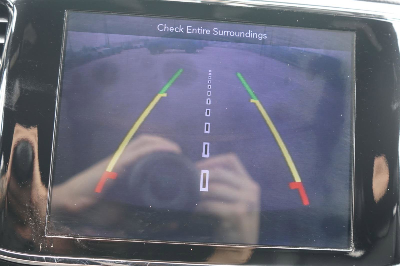 Used 2019 Jeep Grand Cherokee Altitude AWD/4WD image 12
