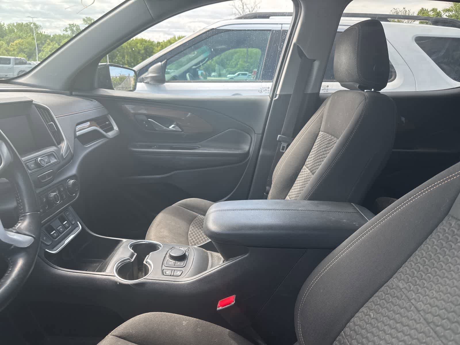 Used 2020 GMC Terrain SLE w/ Driver Convenience Package FWD image 30