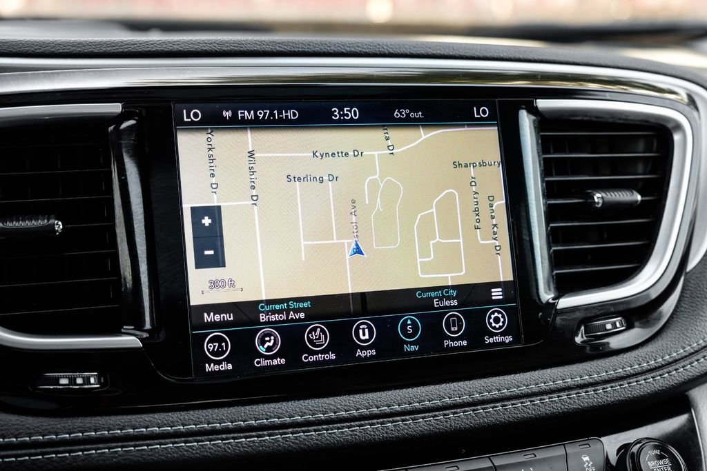 Used 2019 Chrysler Pacifica Limited w/ Advanced Safetytec Group image 21