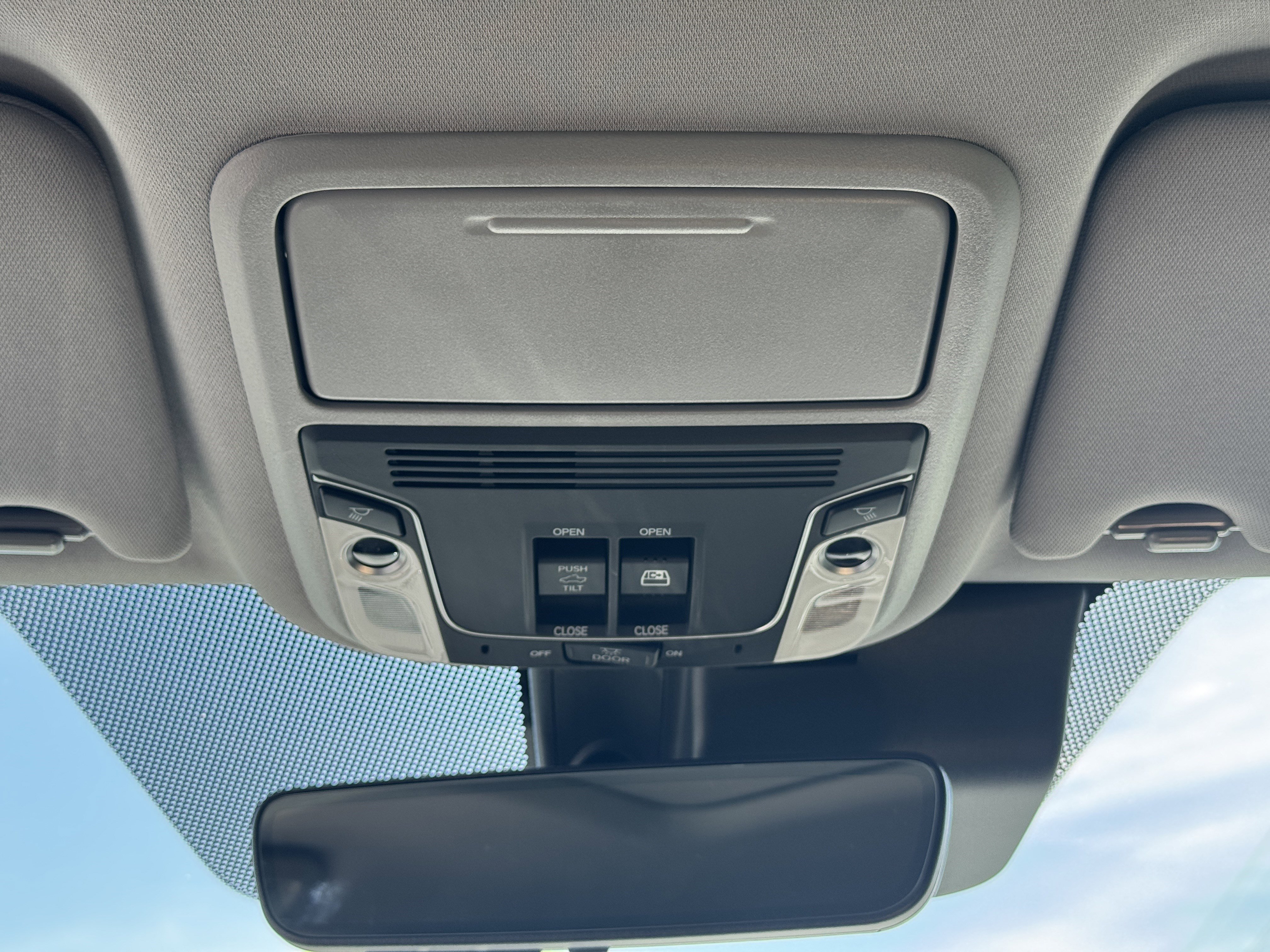 Certified 2025 Honda Ridgeline RTL image 33