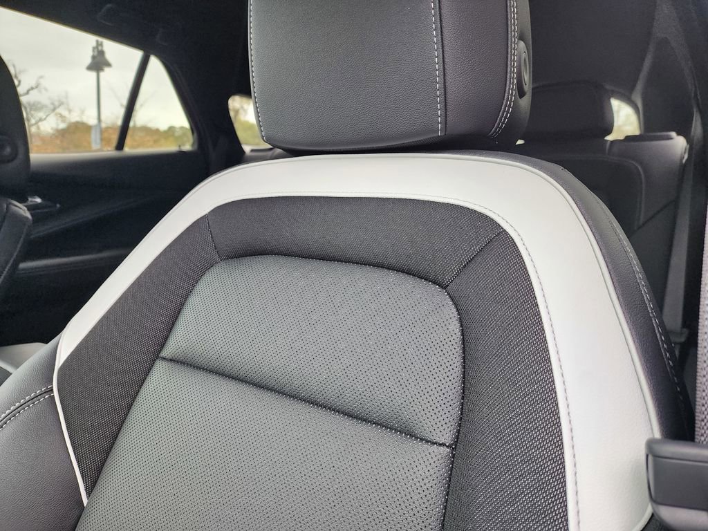 New 2025 Chevrolet Blazer EV LT image 11