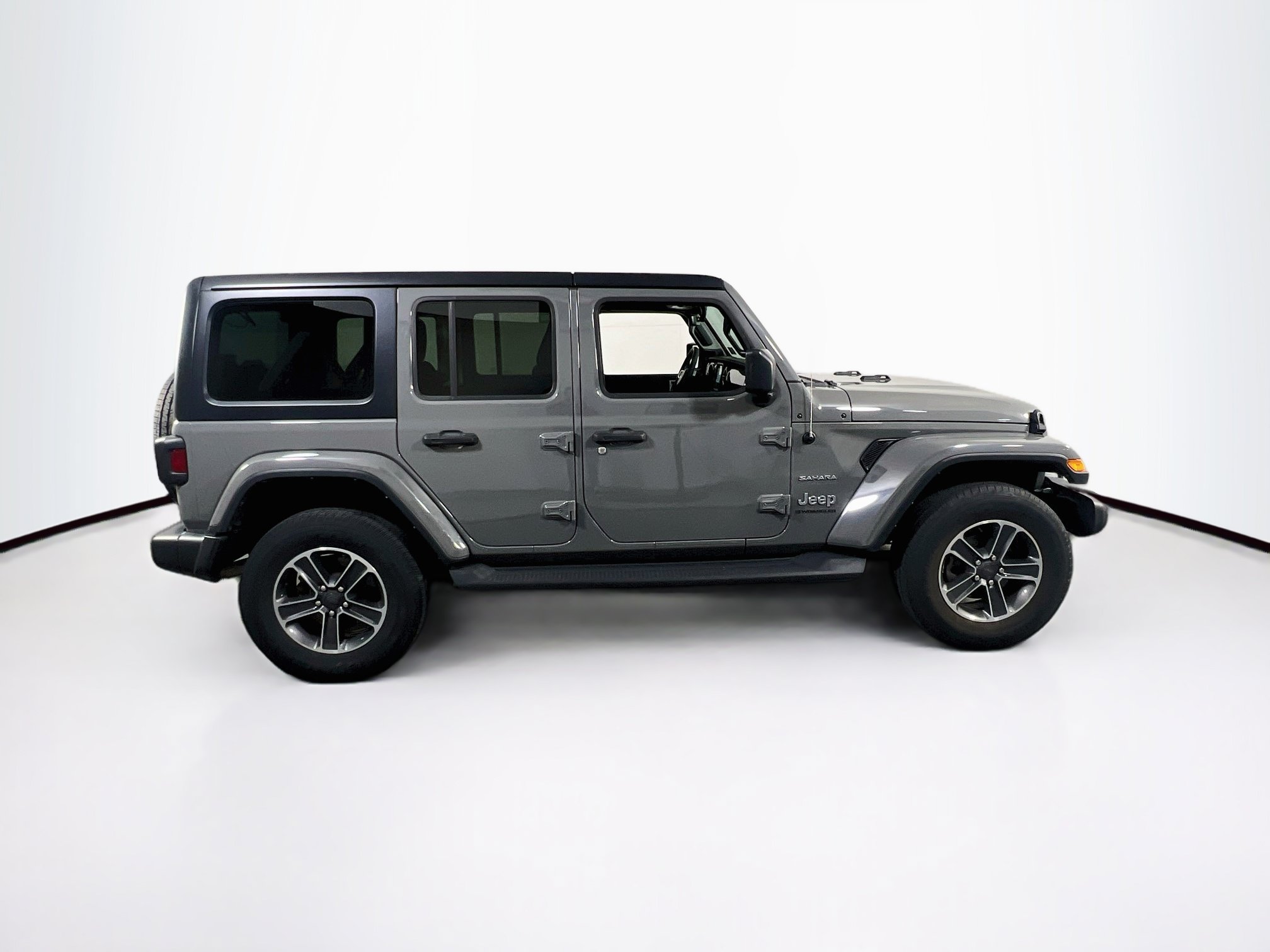 Used 2023 Jeep Wrangler Unlimited Sahara w/ Cold Weather Group AWD/4WD image 4