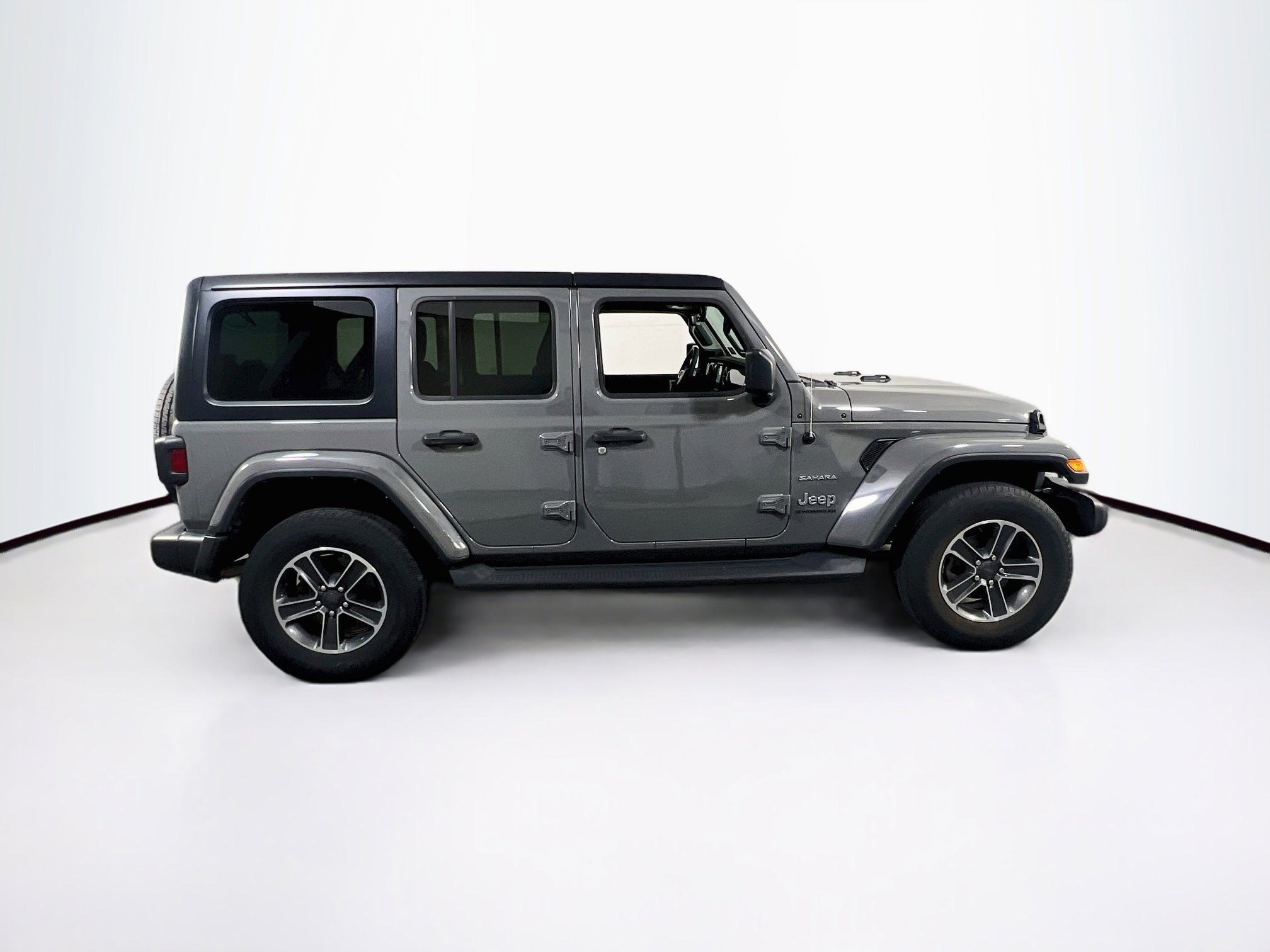 Used 2023 Jeep Wrangler Unlimited Sahara w/ Cold Weather Group AWD/4WD image 4