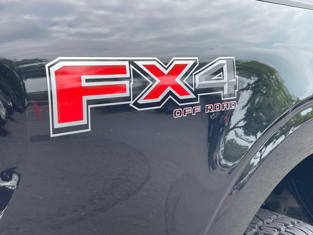 Used 2022 Ford F150 Lariat w/ Equipment Group 502A High AWD/4WD image 9