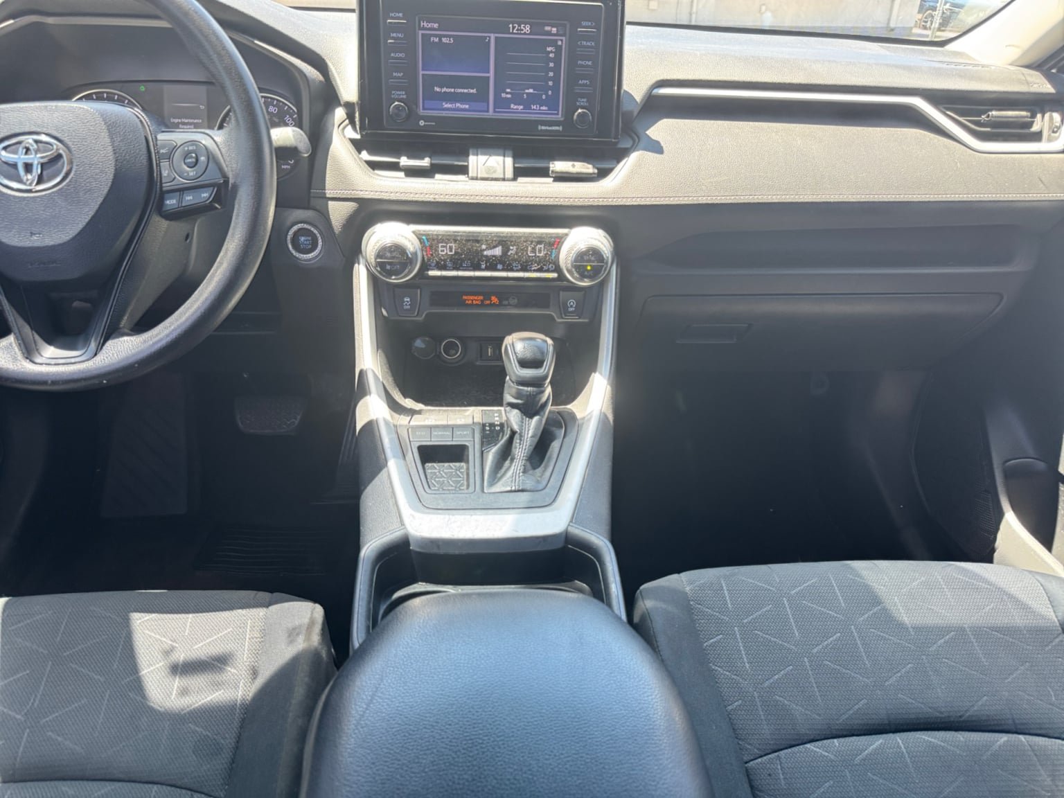 Used 2021 Toyota RAV4 XLE FWD image 17