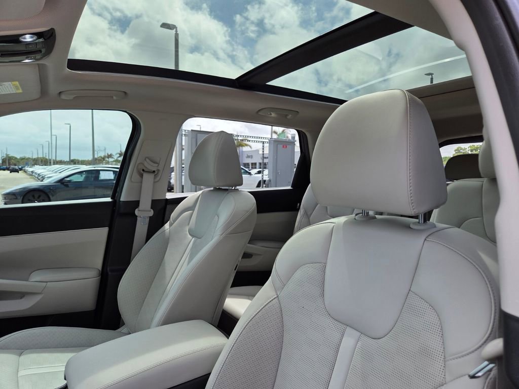Used 2025 Kia Sorento EX w/ Panoramic Sunroof Package image 24