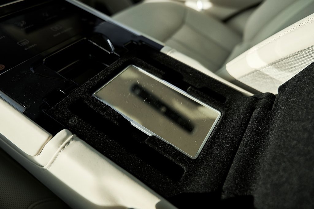 Used 2024 Land Rover Range Rover SV image 54