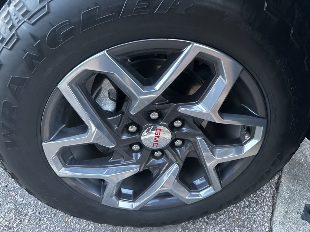 Used 2024 GMC Sierra 1500 SLT w/ SLT Premium Plus Package image 22