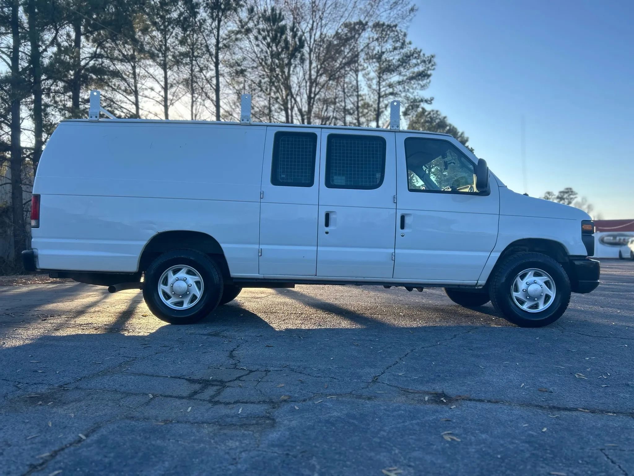 Used 2013 Ford E-350 and Econoline 350 Extended Super Duty image 6