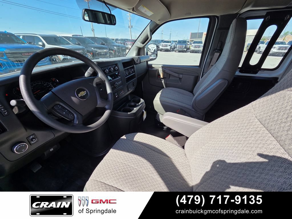 Used 2024 Chevrolet Express 3500 w/ Driver Convenience Package RWD image 10