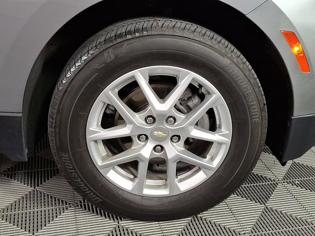 Used 2023 Chevrolet Equinox LS AWD/4WD image 11