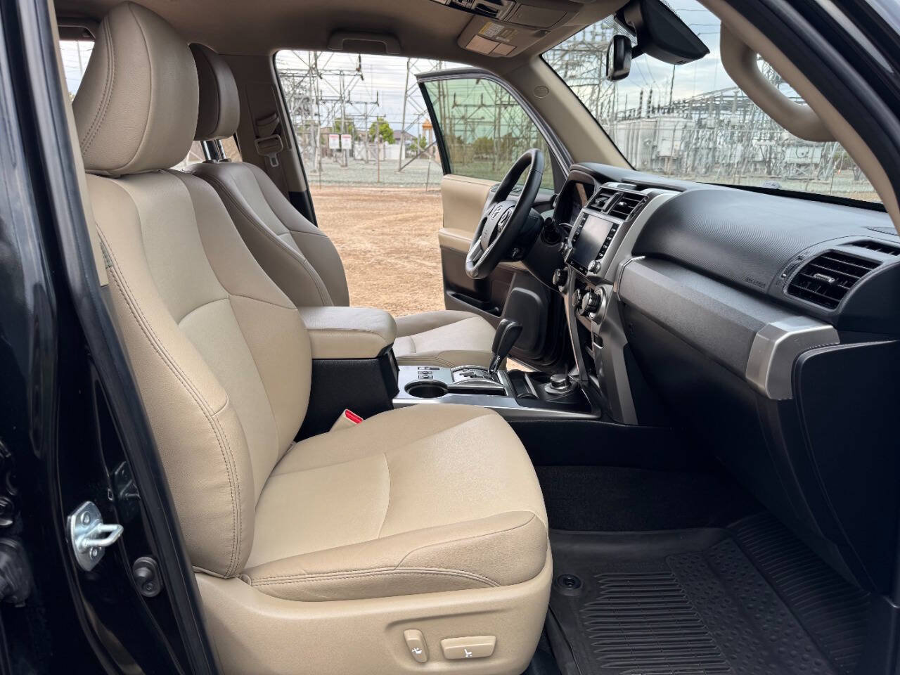 Used 2020 Toyota 4Runner SR5 Premium AWD/4WD image 11