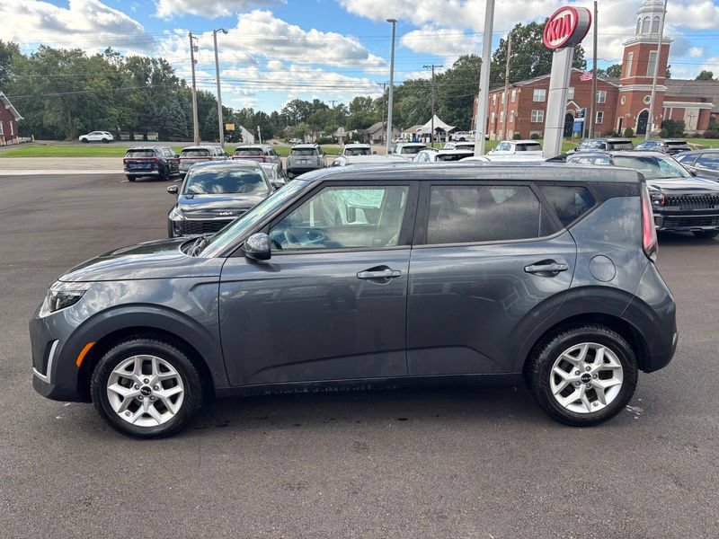 Used 2024 Kia Soul LX w/ Option Group 015 FWD image 5