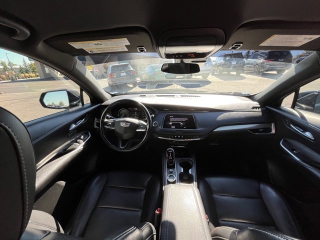 Used 2021 Cadillac XT4 Premium Luxury image 31