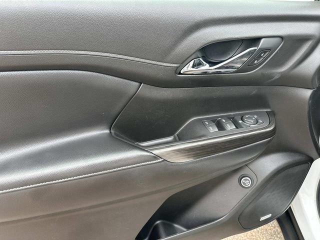 Used 2019 GMC Acadia SLT w/ Black Edition AWD/4WD image 15