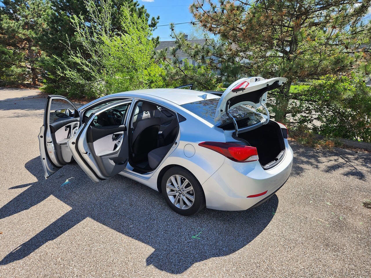 Used 2014 Hyundai Elantra SE w/ Option Group 02 FWD image 14