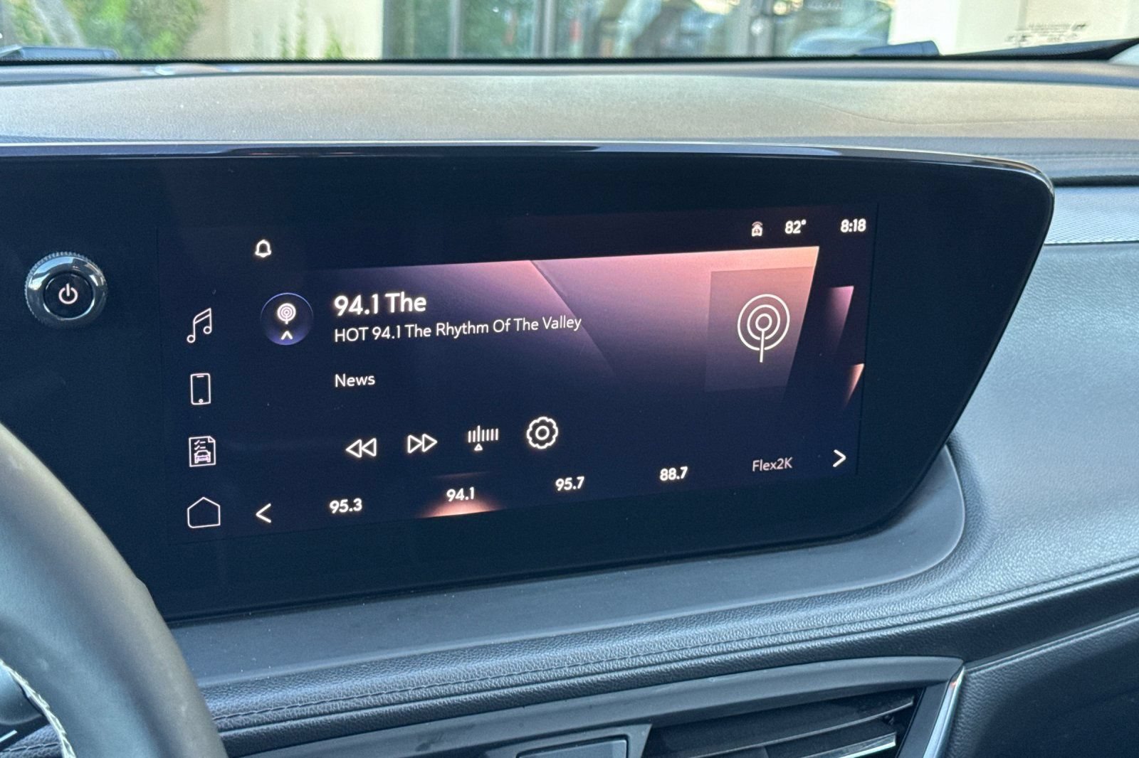 Certified 2024 Buick Encore GX Preferred FWD image 19