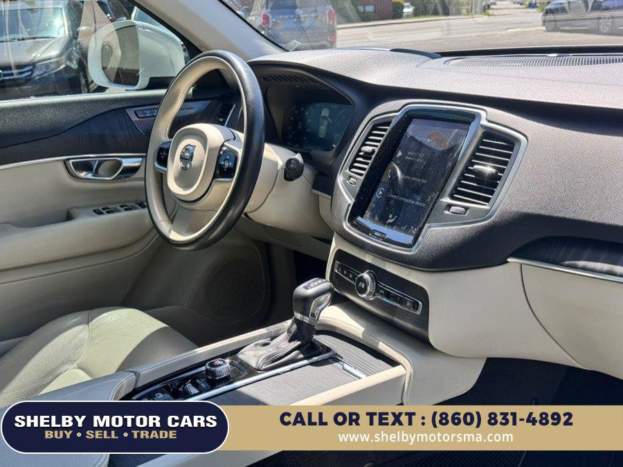 Used 2020 Volvo XC90 T6 Momentum AWD/4WD image 15
