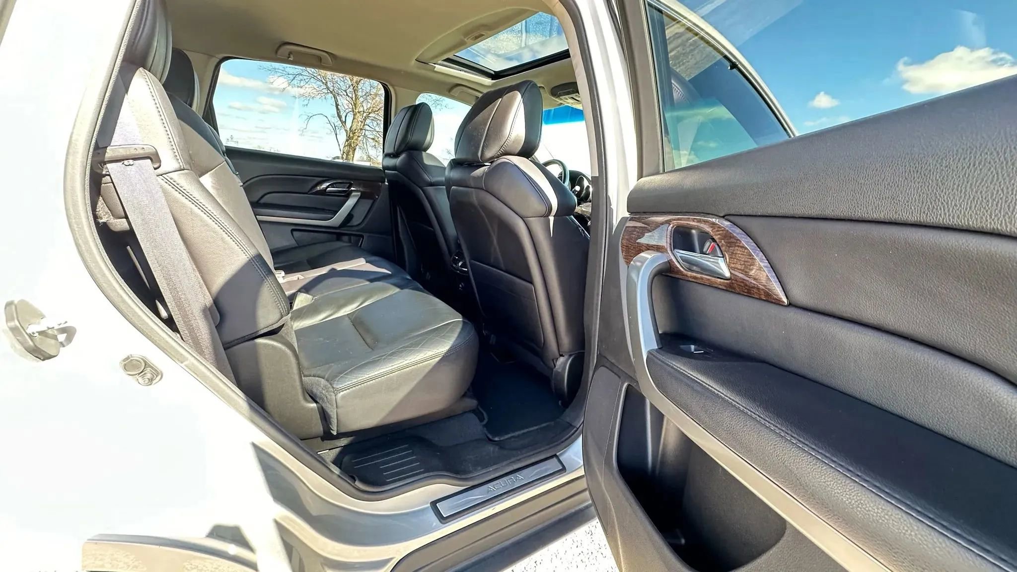 Used 2011 Acura MDX image 24