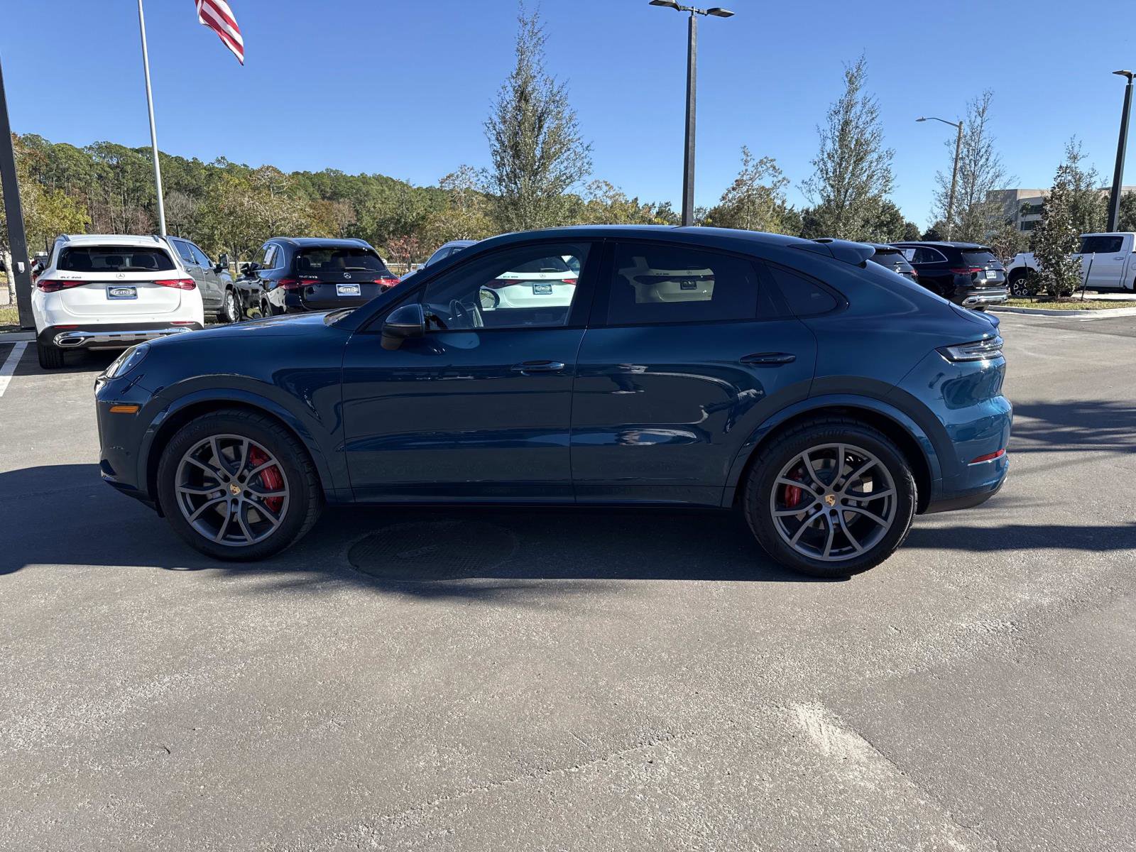 Used 2024 Porsche Cayenne S image 6
