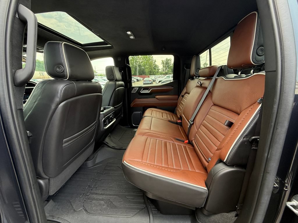 Used 2023 GMC Sierra 1500 Denali Ultimate AWD/4WD image 25