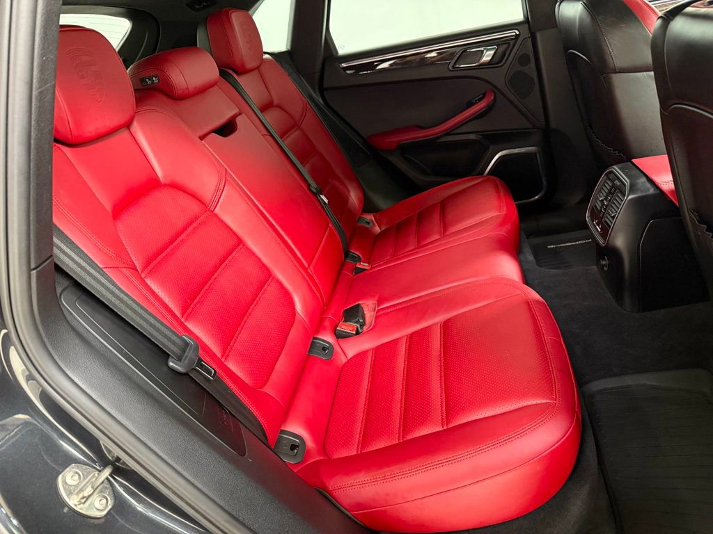 Used 2017 Porsche Macan Turbo image 45