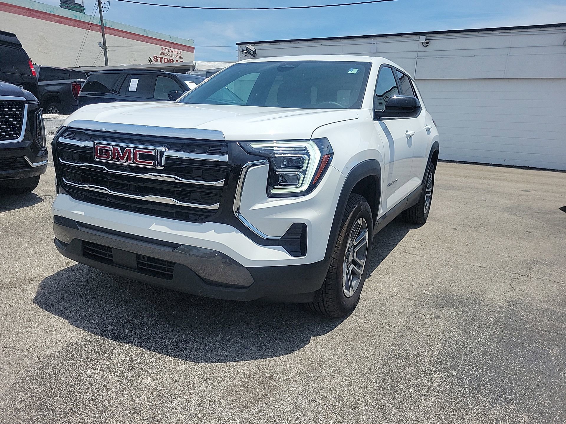 Used 2026 GMC Terrain Elevation FWD image 2