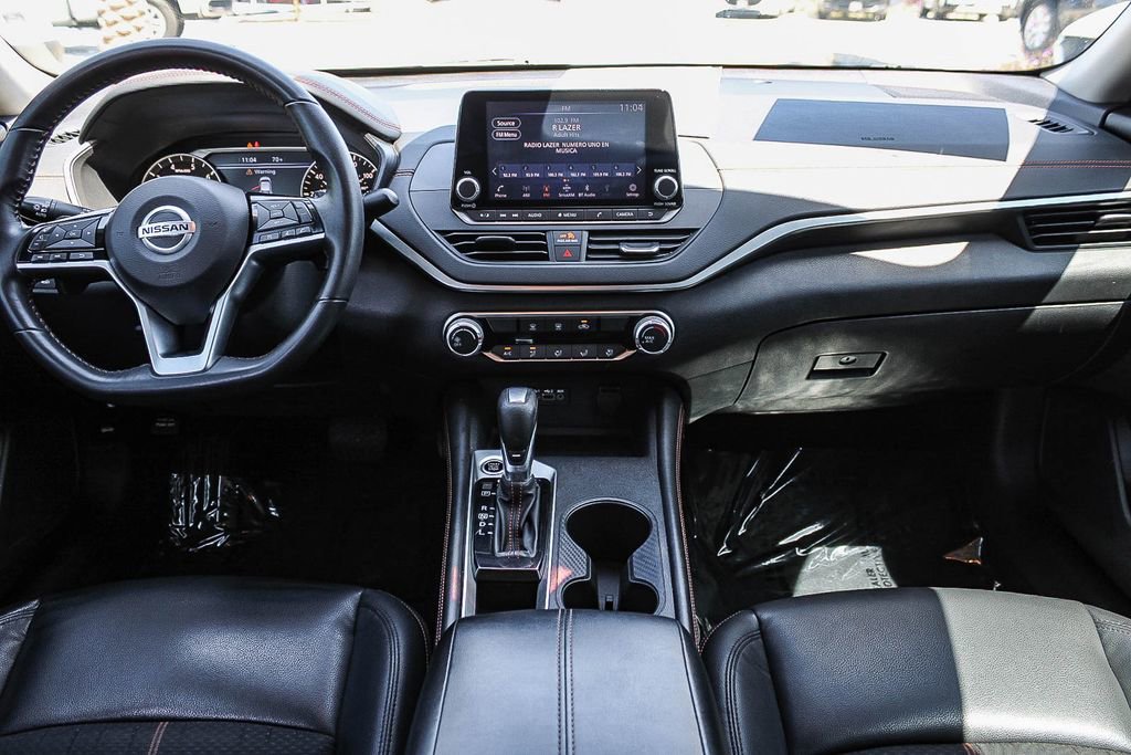 Used 2020 Nissan Altima 2.5 SR FWD image 12