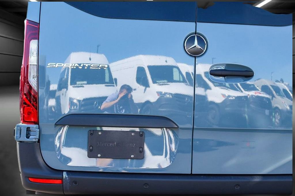 Used 2024 Mercedes-Benz Sprinter 144 Cargo image 10