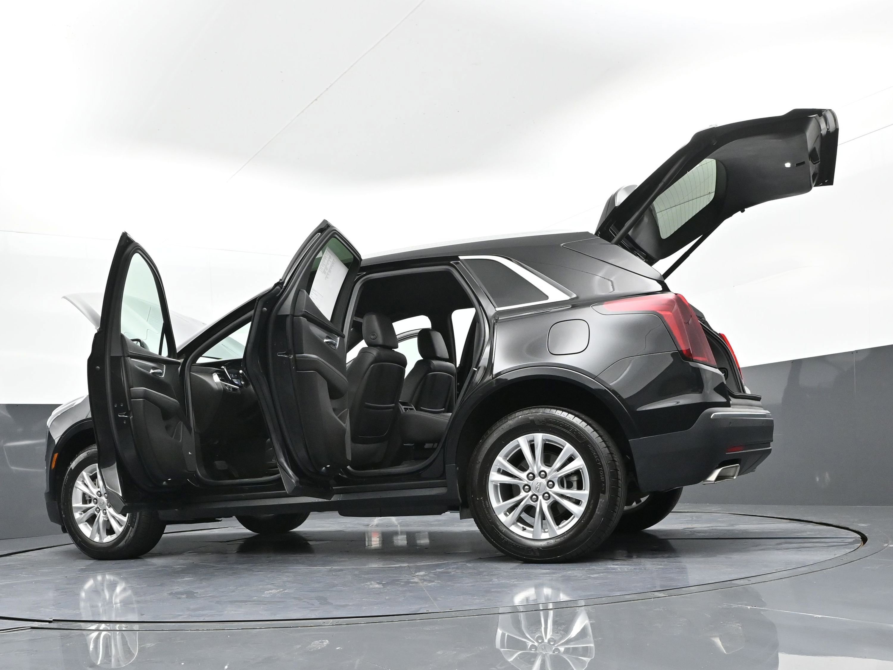 Used 2024 Cadillac XT5 Luxury w/ LPO, Floor Liner Package image 47