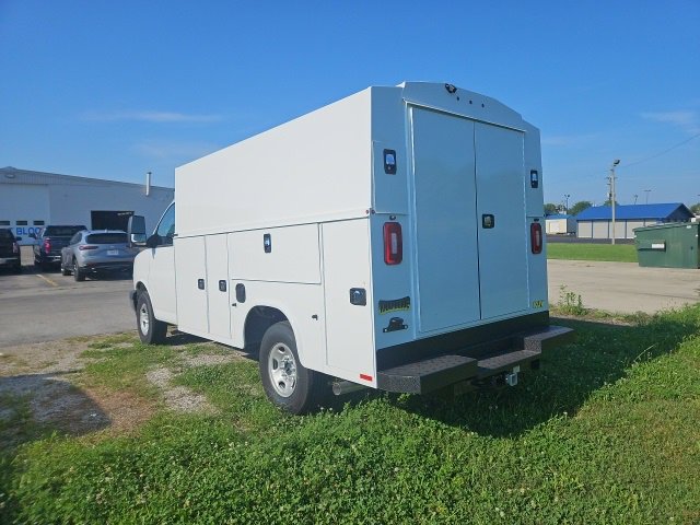 New 2025 Chevrolet Express 3500 w/ Power Convenience Package image 8