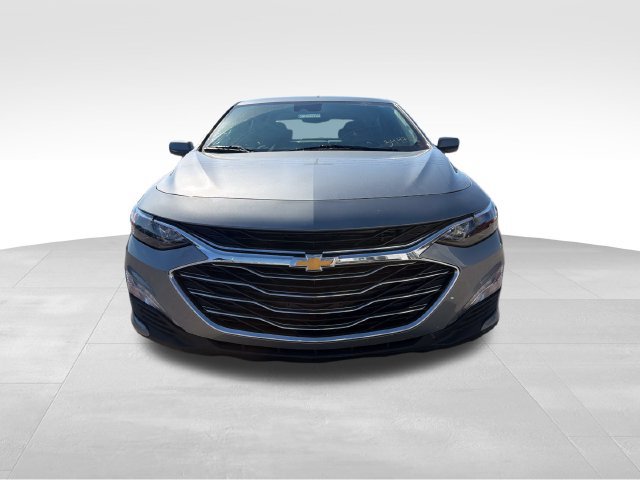 Used 2025 Chevrolet Malibu LT FWD image 2