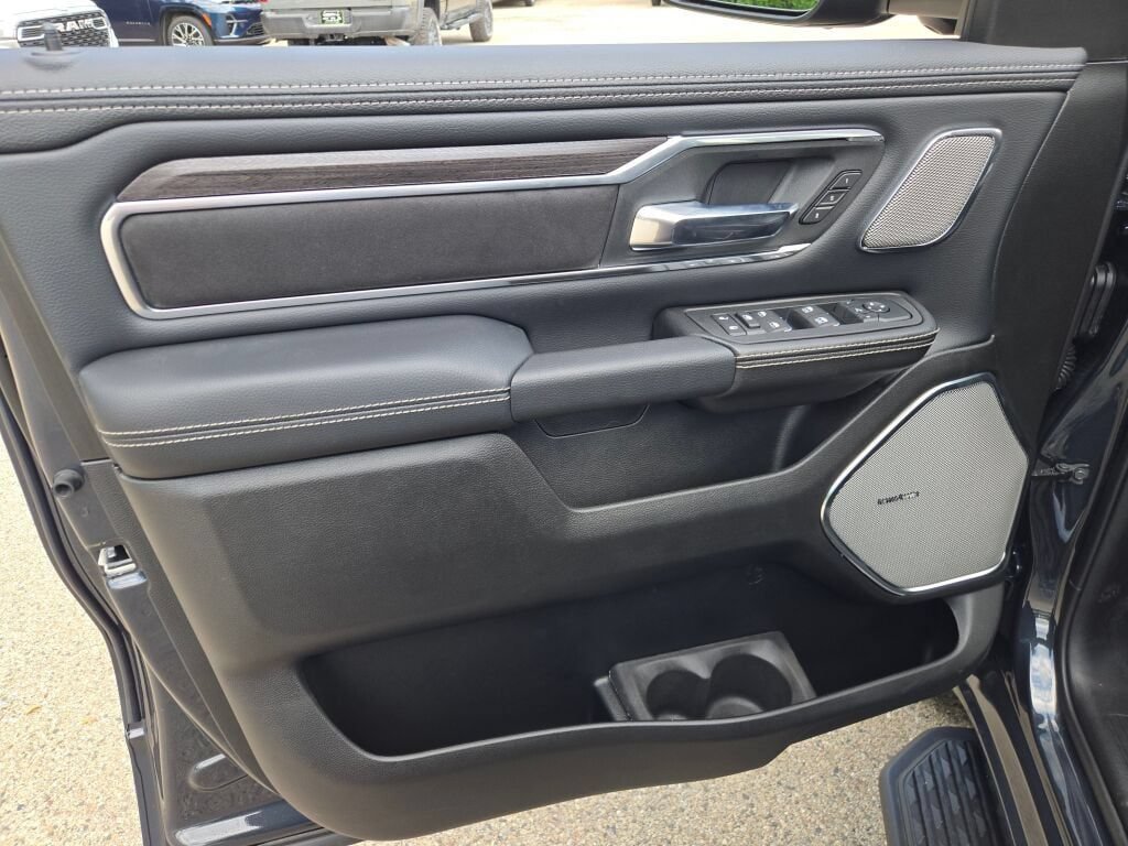 New 2027 RAM 1500 Laramie w/ Night Edition AWD/4WD image 18