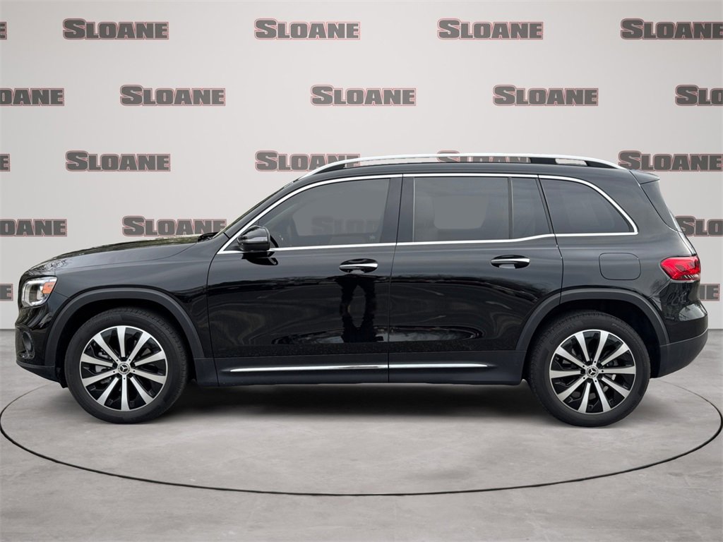 Used 2023 Mercedes-Benz GLB 250 4MATIC image 2