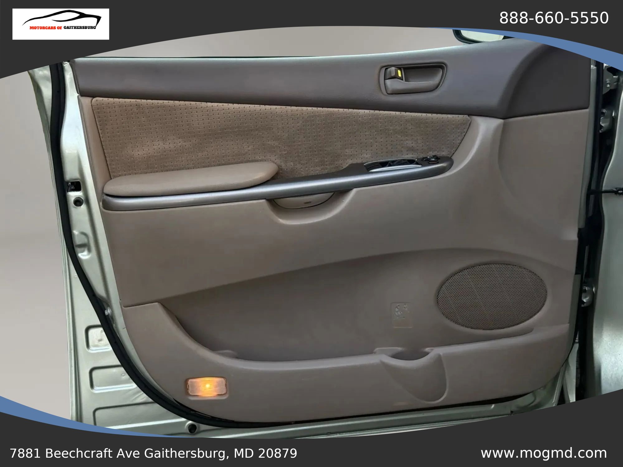 Used 2010 Toyota Sienna LE FWD image 18