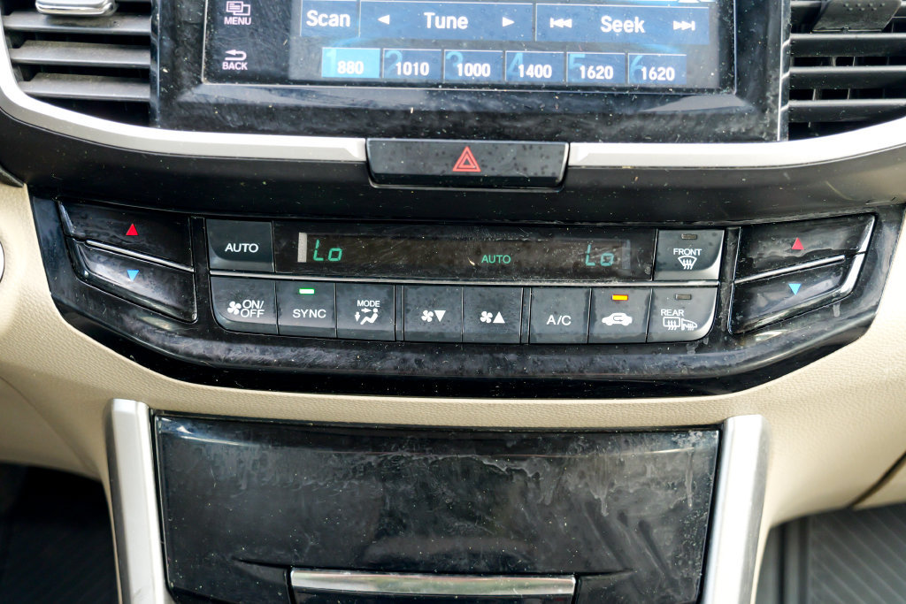 Used 2016 Honda Accord EX image 49