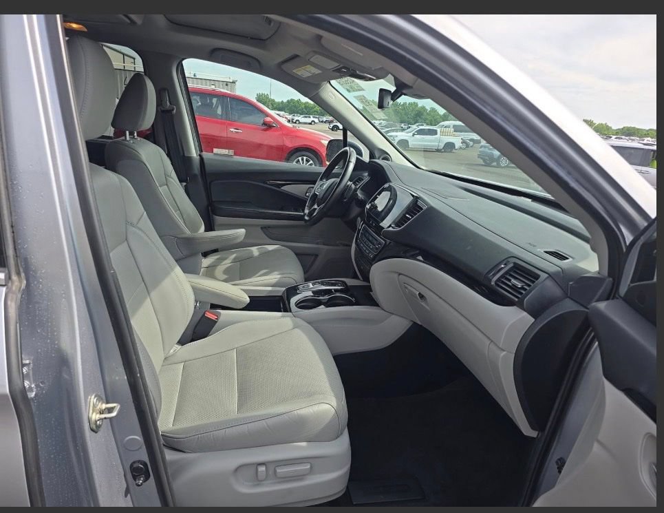 Used 2020 Honda Pilot Elite image 8