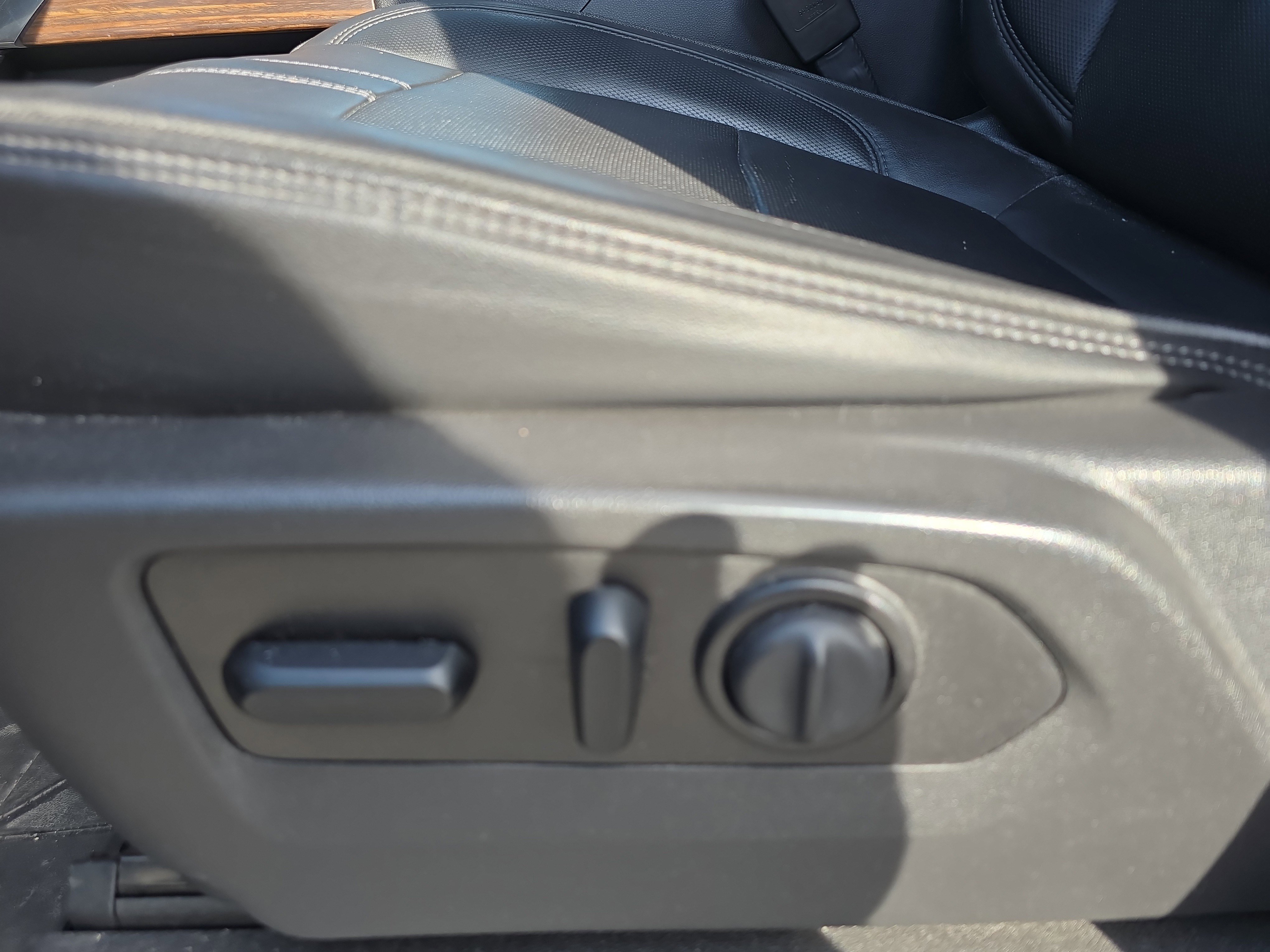 Used 2021 Chevrolet Silverado 1500 High Country w/ Technology Package image 20