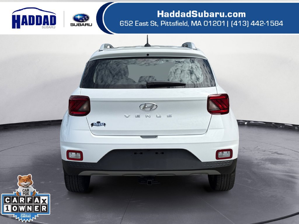 Used 2026 Hyundai Venue SEL FWD image 4
