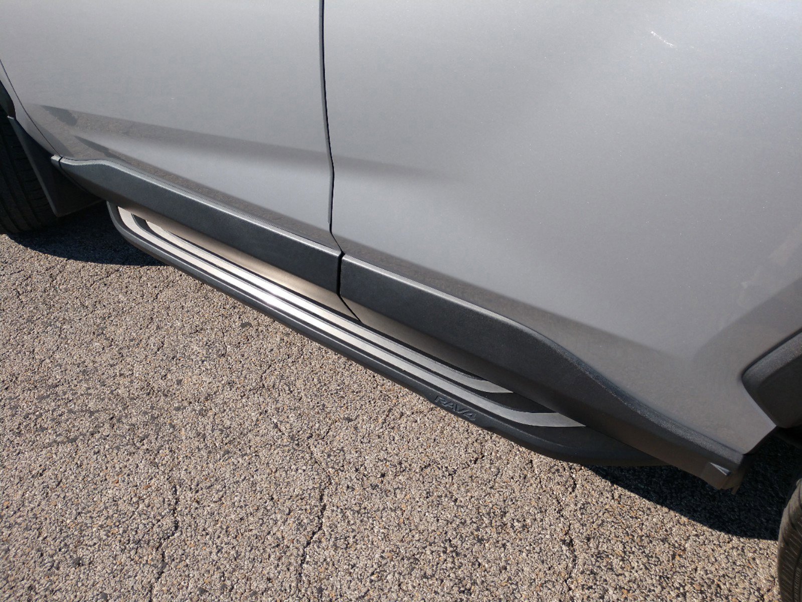 Used 2019 Toyota RAV4 Limited image 8