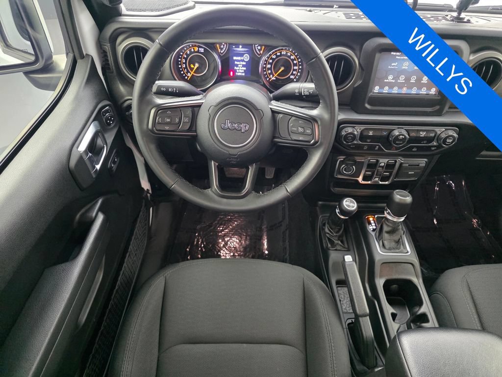 Used 2022 Jeep Gladiator Sport AWD/4WD image 12