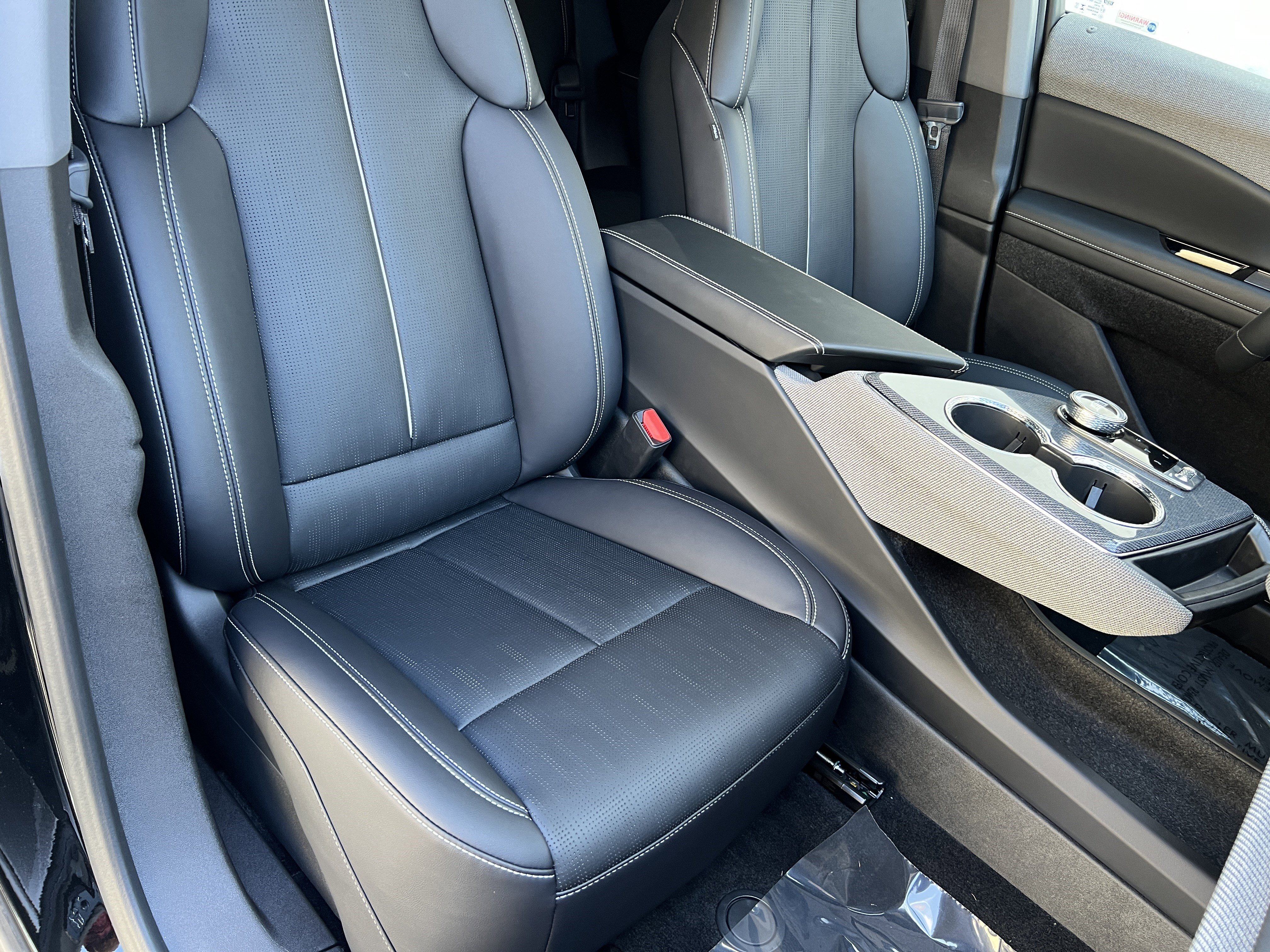 New 2025 Cadillac Optiq Sport 2 image 25