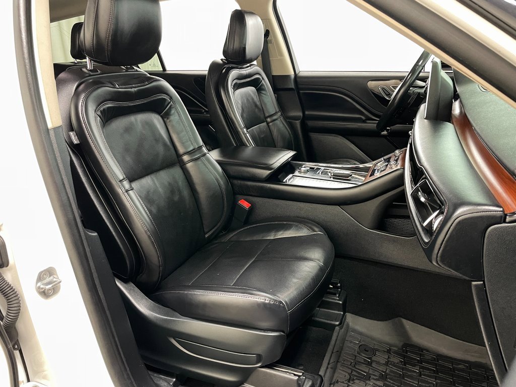 Used 2020 Lincoln Aviator Reserve w/ Elements Package Plus image 40