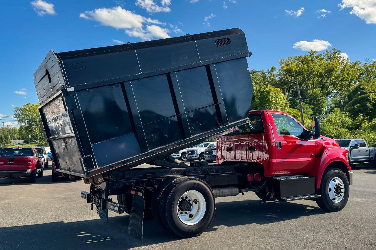 Used 2023 Ford F650 2WD Regular Cab Super Duty image 2