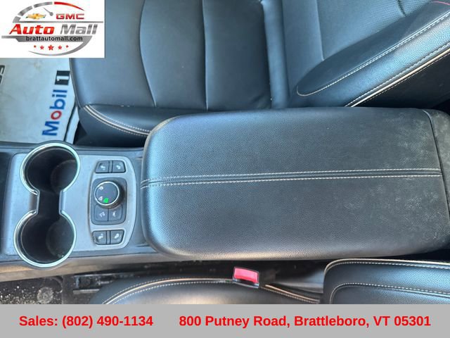 Used 2023 GMC Terrain AT4 AWD/4WD image 27