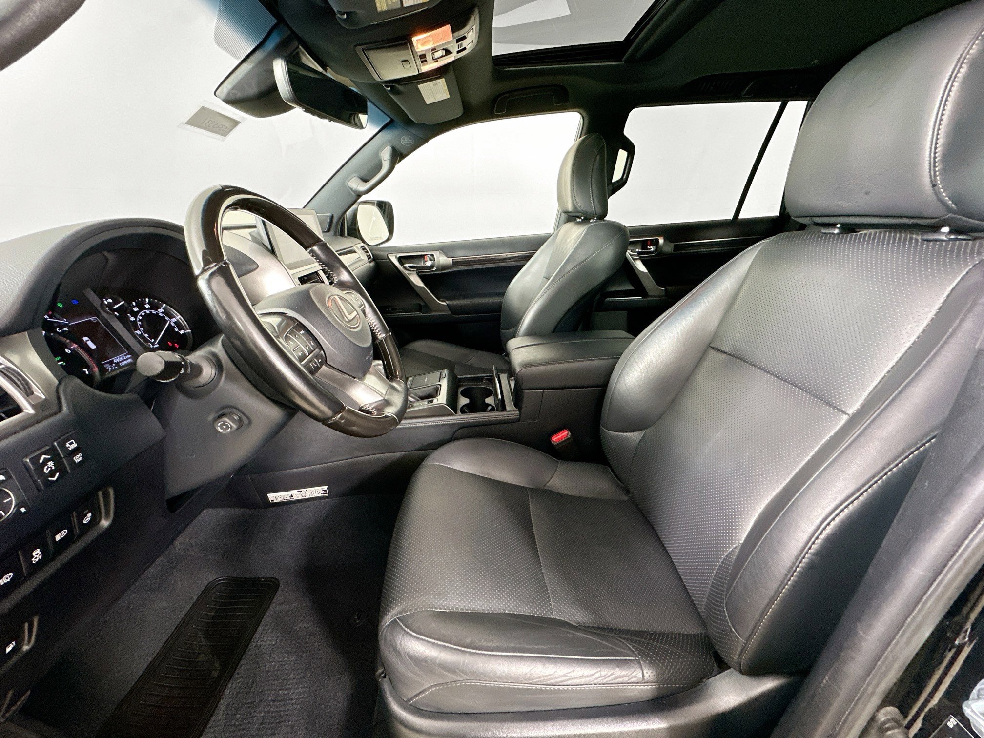 Used 2022 Lexus GX 460 Luxury w/ Accessory Package AWD/4WD image 27