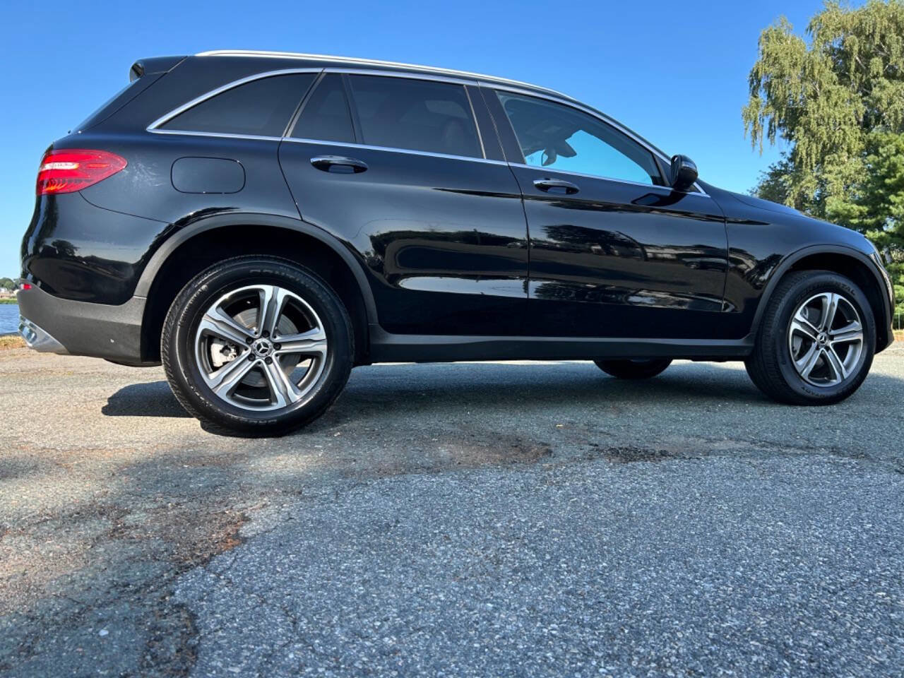 Used 2018 Mercedes-Benz GLC 300 4MATIC image 19