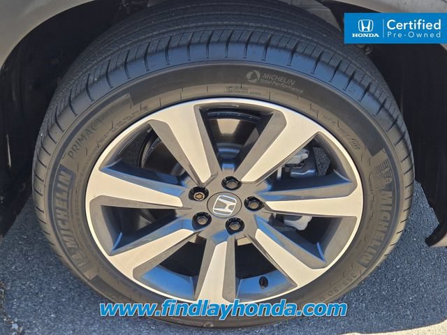 Certified 2025 Honda Pilot Touring image 9